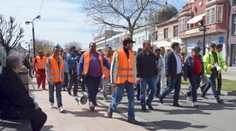 Michalovcami pochodovali Rómovia, protestovali proti zásahu polície