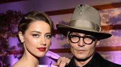 Už sú zasnúbení! Johnny Depp si chce vziať túto krásku
