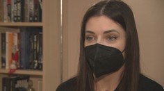 Miška, ktorá na Cypre záhadne ochrnula, si na rehabilitácie zarába vlastnými obrazmi