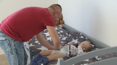 Podmienky, za ktorých môžu brať otcovia materské, sa možno budú meniť