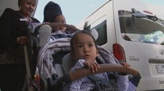 Úspešne oddelené dvojročné siamské dvojičky už cestujú z Austrálie domov