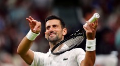 VIDEO: Postúpil, aj keď naňho publikum bučalo. Toto sa ma nedotkne, dobrú noc, odvetil svojsky Djokovič