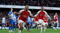 Arsenal opäť kraľuje Premier League. Šláger na Anfielde gólovo nudil