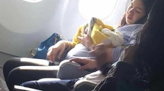 Dieťa sa vypýtalo na svet skôr. Mamička porodila počas letu