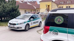 Školu vo Vrbovom museli evakuovať. Žiak sa vyhrážal, že ju odpáli