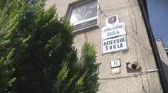 Pamätáte sa na škôlku, kde mali zatvárať deti do skladu? Poškodených je sedem detí, škôlka funguje ďalej a riaditeľka obvinenia odmieta