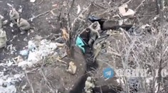 Ukrajinci ukázali video z „čistenia“ zákopov, Rusov museli vydymiť granátmi