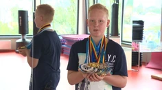 David začal s karate pretože musel. Dnes má viac titulov ako rokov