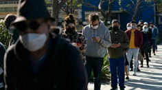 Krajiny menia stratégiu a hovoria o otváraní. Odborníci predpovedajú, aká bude vlna omikronu u nás