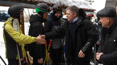 Fico sa vrátil do školských čias. Bol na lyžiarskom