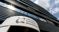 Národná diaľničná spoločnosť po odkladoch uzatvorila zmluvu s firmou CzechToll na nový mýtny IT systém