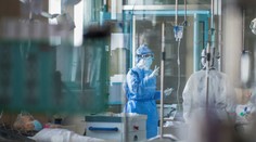 V epicentre nákazy v Číne zabil koronavírus cez noc takmer sto ľudí