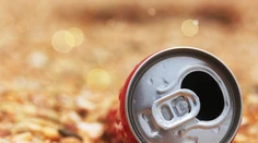 Coca-Cola príde s úplnou novinkou, alkoholickým nápojom
