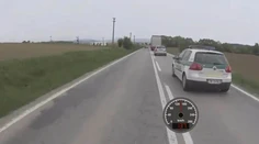 VIDEO: Tento motorkár sa zbláznil! Ohrozoval všetkých okolo seba