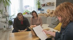 Rodičia ochrnutej kadetky nám ukázali list od pedagóga, ktorý ju postrelil. Toto mu odkázali