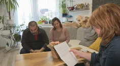 Rodičia ochrnutej kadetky nám ukázali list od pedagóga, ktorý ju postrelil. Toto mu odkázali