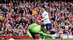 V šlágri medzi Arsenalom a Tottenhamom sa zrodila remíza. Liverpool si poradil s West Hamom