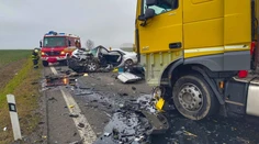 Dvojica z Trebišova ukradla telefón mŕtvemu vodičovi priamo z miesta nehody