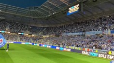 Zápas Slovana s Komárnom odložili. Dôvodom je výmena trávnika