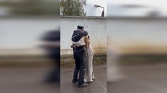 Video, ktoré vháňa slzy do očí. Muža prepustili z ruského väzenia, okamžite sa vyobjímal so svojou dcérou
