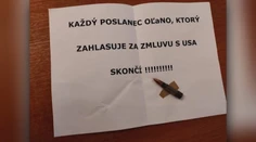 Útoky na dom i rodinu: Viacerí poslanci, ktorí hlasovali za obrannú zmluvu, čelia vyhrážkam