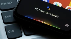 Muž, ktorý tvrdí, že umelá inteligencia od firmy Google je cítiaca bytosť, dostal výpoveď