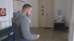 Dozorcu chytili, keď pašoval do väznice kokaín. Dostal za to nezvyčajný trest