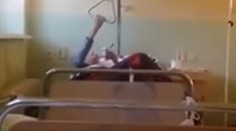 Šokujúce video zo skalickej nemocnice: Takto sa „postarali“ o pacienta