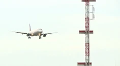 Pristávajúci airbus museli na poslednú chvíľu odkloniť. Ohrozoval ho dron