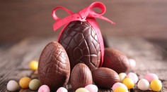 Ceny kakaa padli, no premietne sa to aj do cien čokolád? Máme zlú správu