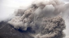 Indonézia: Sopka Sinabung vybuchla a usmrtila troch ľudí