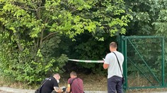 Muž s nožom dobodal v Bratislave dvoch ľudí. Polícia ho zadržala