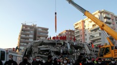 Zemetrasenie v Turecku a Grécku si vyžiadalo už minimálne 71 obetí