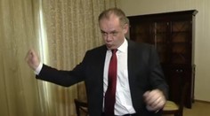 Aj politici sú HAPPY. Vo videu si zatancoval budúci prezident!
