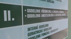 Po siedmich rokoch začali súdiť dvoch lekárov, ktorí mali zaviniť smrť 20-ročného Filipa