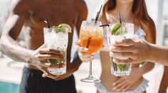 Na pláži nefajčite, nežuvajte žuvačku a nekŕmte holuby. Špecifické zákazy v destináciách, ktoré vás môžu vyjsť draho