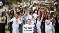 Protesty v Bielorusku pokračujú, vyzvala na ne opozícia