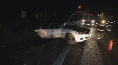 Ojazdené letné pneumatiky a plná rýchlosť. Jazda 23-ročného vodiča sa skončila saltami