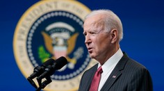 Biden chce po ďalšom masovom útoku presadiť zákaz kúpy a predaja útočných zbraní