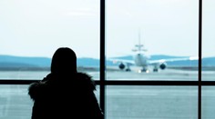 Mešká vám lietadlo viac ako tri hodiny? Môžete mať nárok na finančnú kompenzáciu aj vo výške stoviek eur