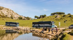 V Španielsku havaroval autobus s turistami. Zrútil sa počas výletu z horskej cesty