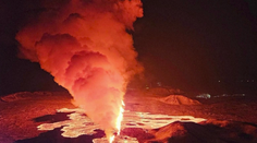 OBRAZOM: Desivá krása. Na Islande opäť vyčíňa sopka, z trojkilometrovej trhliny sa valí láva