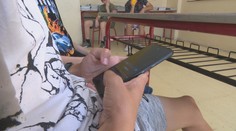 Zmena k lepšiemu alebo k horšiemu? Štát už nebude žiakom zakazovať mobil na vyučovaní