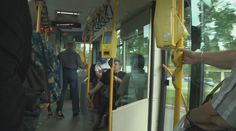 Cestujúcich v MHD v Košiciach prekvapil údajne vulgárny a agresívny vodič