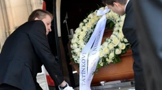 Politici a verejnosť sa naposledy rozlúčili s expremiérom Grossom