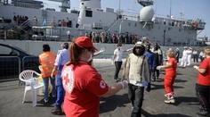 Taliani zachránili v nedeľu na mori 2900 migrantov