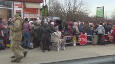 Takto to vyzerá na ukrajinskej strane hraníc smerom z Užhorodu. Tvoria sa kilometrové rady