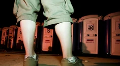 Tragický koniec po festivale: Na muža spadli nádrže s močom