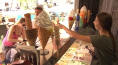 Je čas vybavovať letné brigády. Pozreli sme sa, čo agentúry ponúkajú