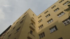 Kuchár nariaďoval dávkovanie liekov. Seniori ležali hodiny vo vlastných výkaloch